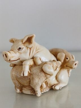 Harmony Kingdom PEN PALS 1991 Treasure Jest Trinket Box Peter Calvesbert Pig Pen